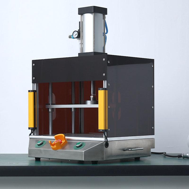 QatarAir tightness test fixture